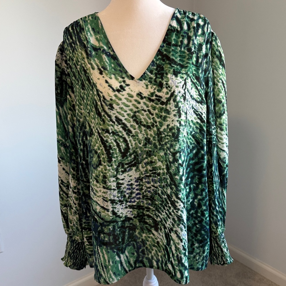 Bar III Green and Black Patterned Blouse SZXXL - Picture 1 of 14